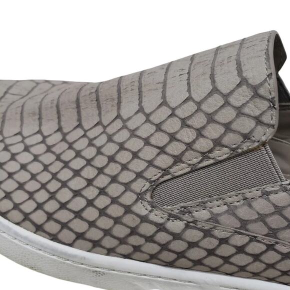 VINCE Blair Snakeskin Embossed Leather Skate Sneakers Women 7.5 M Gray Slip on - Picture 4 of 11
